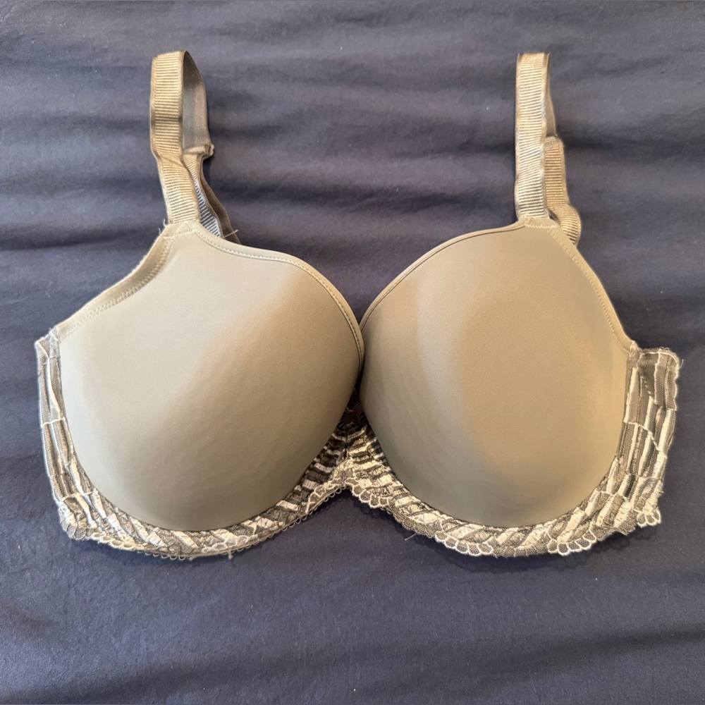 Wacoal 34F (DDD) Lace Trim Underwire Bra | Green | Lightly Worn